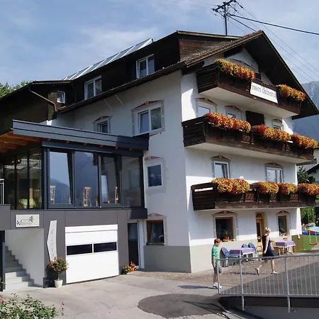 住宿加早餐酒店 Waldesruh 塔兰兹