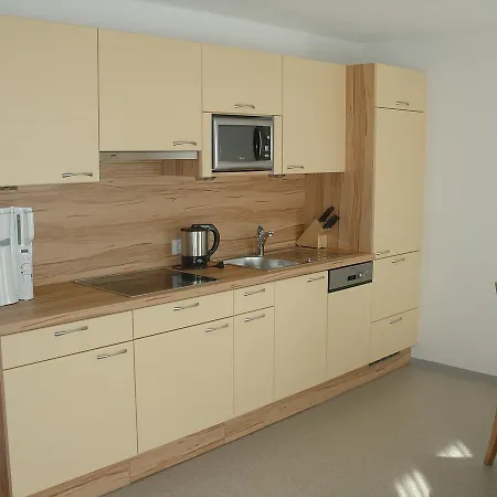 Waldesruh 住宿加早餐酒店 塔兰兹