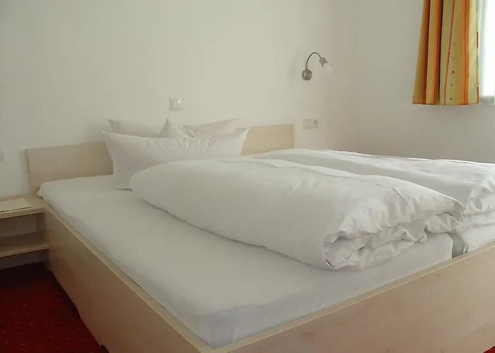 Waldesruh Bed & Breakfast 3*