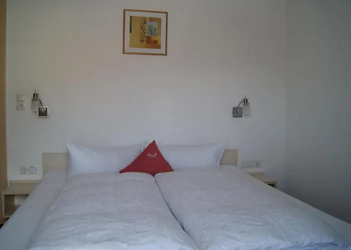 Waldesruh Bed & Breakfast