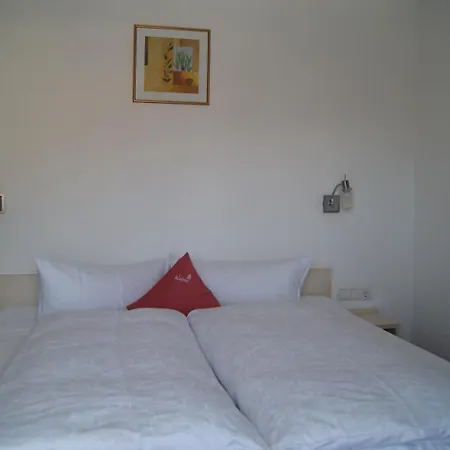 Waldesruh Bed and Breakfast